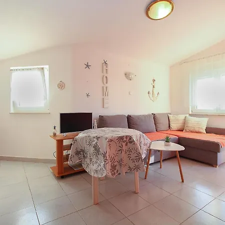 Apartment Fuer 4 Personen Ca 38 Qm In Liznjan, Istrien Suedkueste Von Istrien *