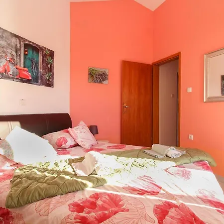 Apartment Fuer 4 Personen Ca 38 Qm In Liznjan, Istrien Suedkueste Von Istrien